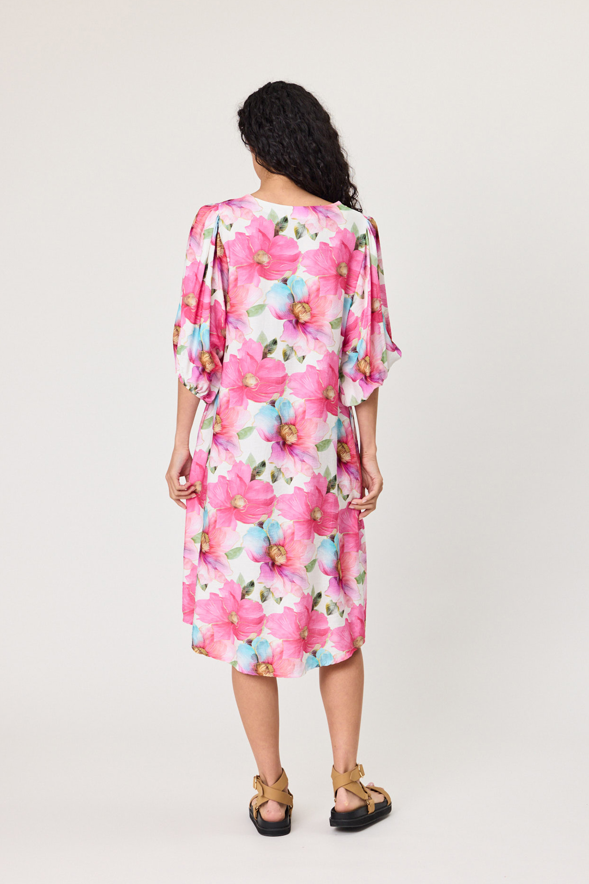 floor length mother of bride dresses Sheath Satin the Dress COCOMELODY CM0336 Blue Floral Square Neck Size:3XL 18.5” Neck / 36-37” Sleeve MATERIAL GROUP:Denim