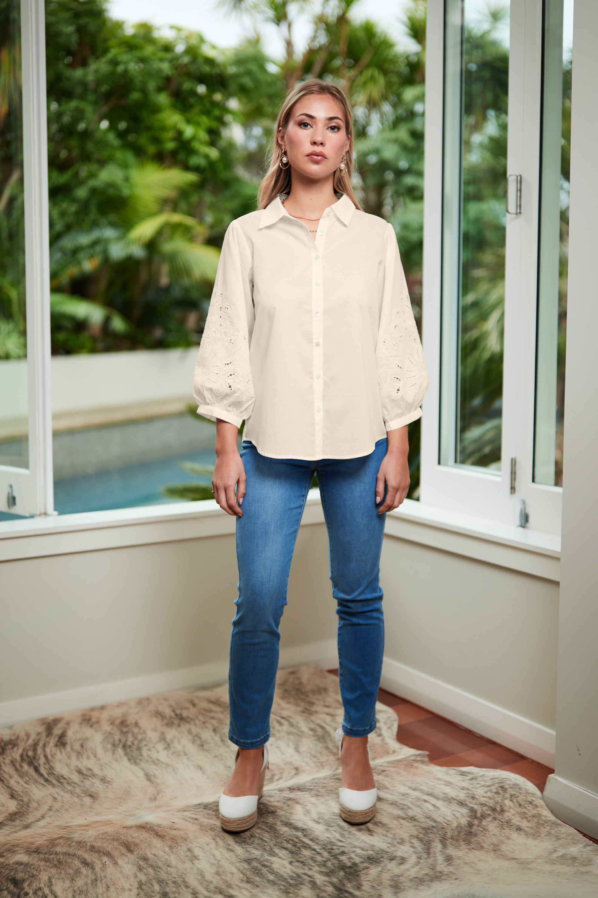 BLOUSON SLEEVE BLOUSE WITH BUTTON COLLAR PERFUMED IN PORTO
