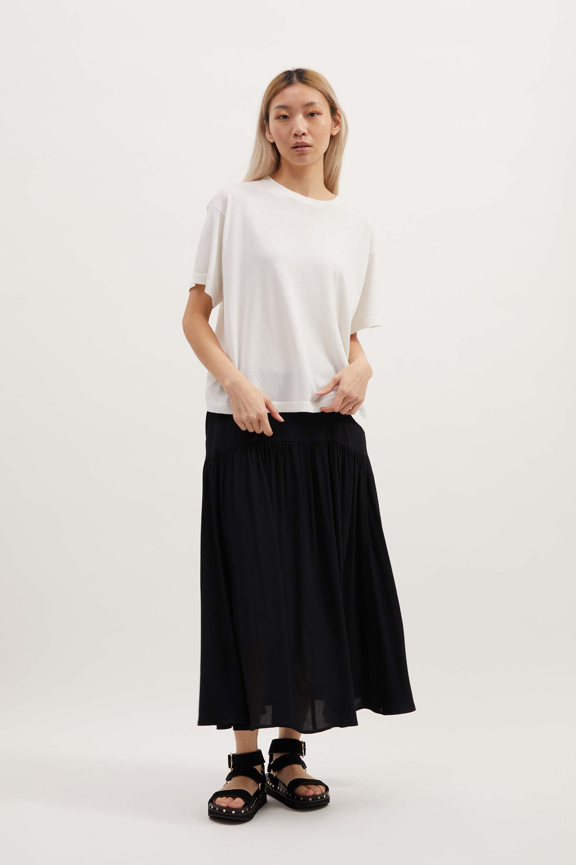 Stella Tee with Leaf graphic